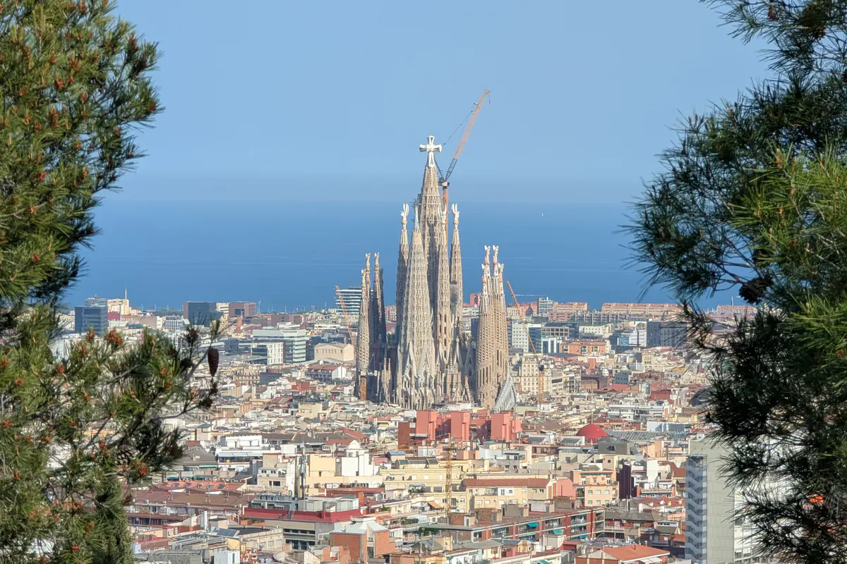 a-girls-passport-travel-blog-europe-spain-barcelona-sagrada-familia-view